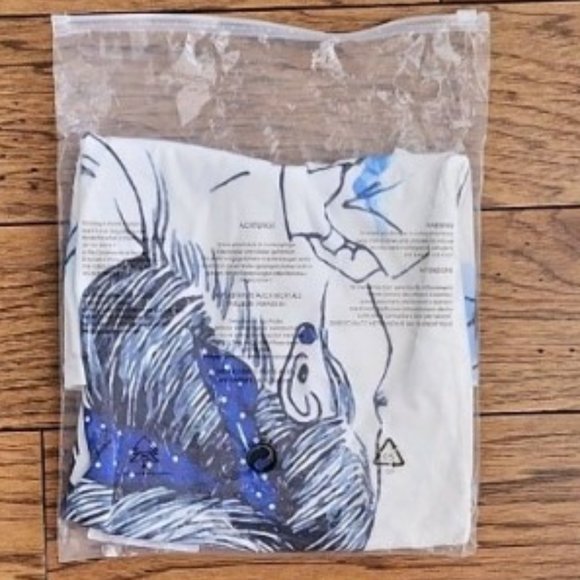 NWT Stylish Beautiful Delicate Print Top - Picture 8 of 8